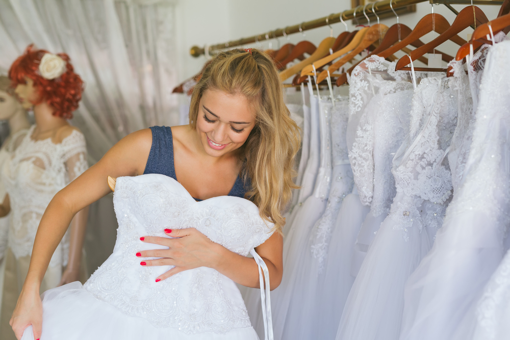 Come prepararsi allo shopping per l’abito da sposa