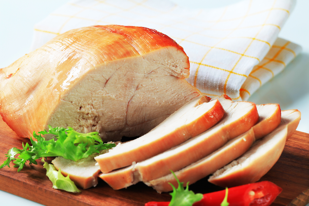 Arrosto di tacchino freddo con provola e rucola, la ricetta estiva