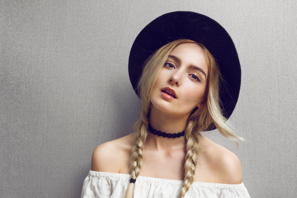 Il choker è il trend dell'estate: il collier in mille varianti