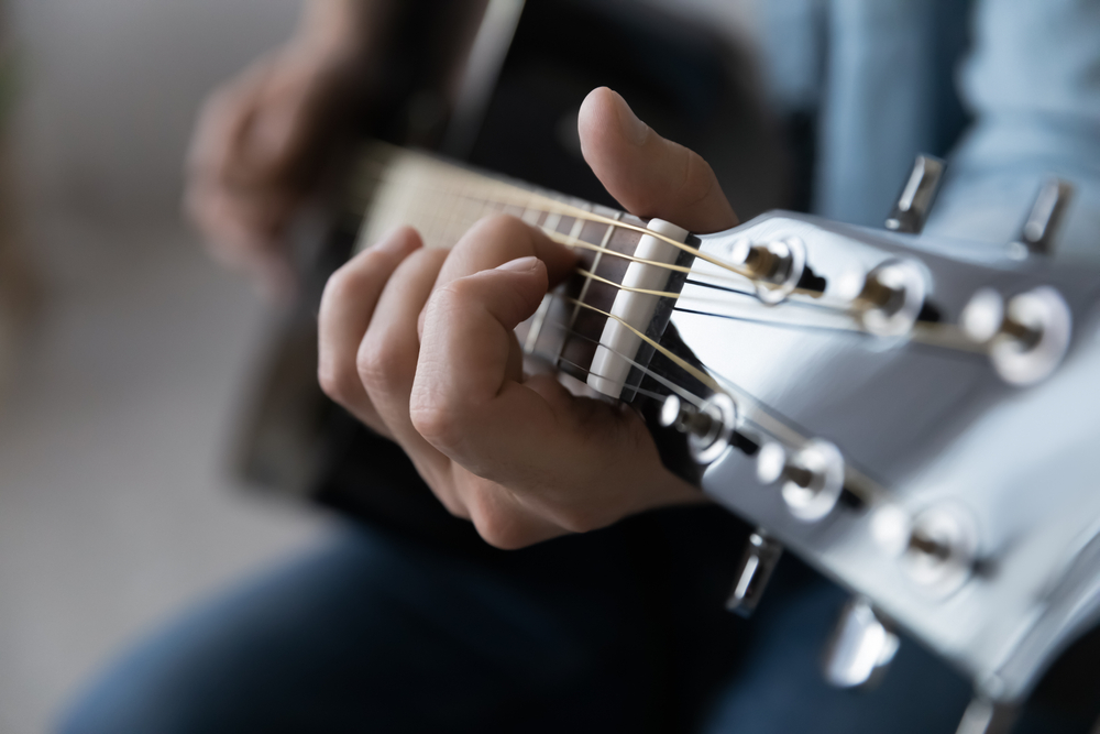 Come si riciclano le corde degli strumenti musicali
