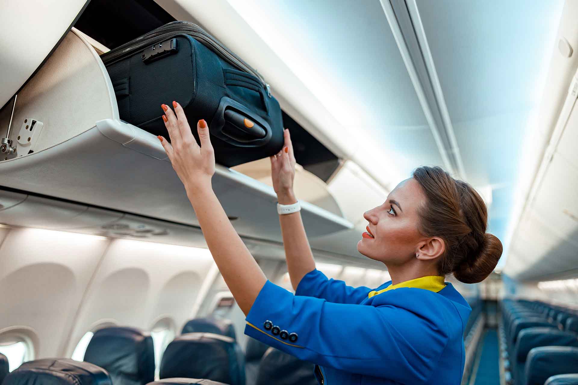 Come diventare hostess e steward di volo