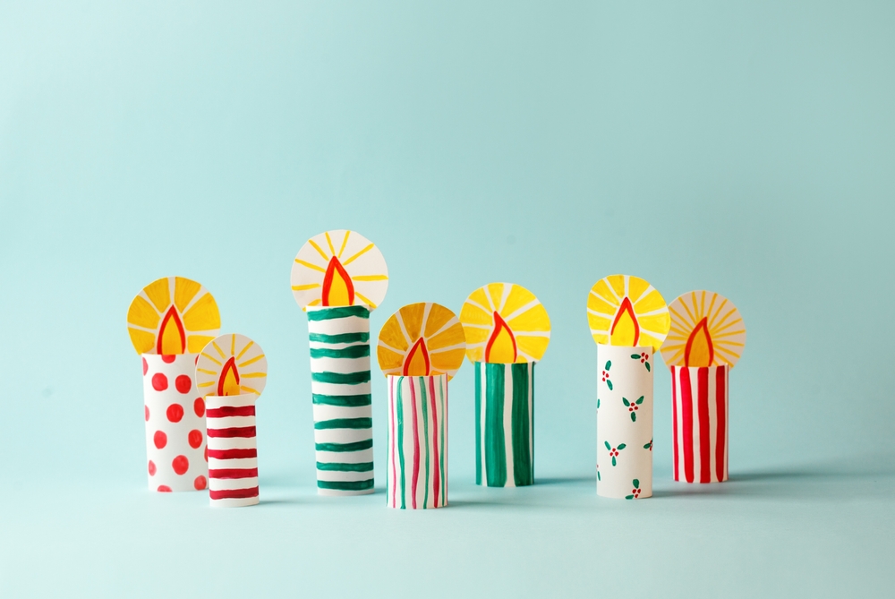 Candele fai da te di cartone per creare l’atmosfera delle feste