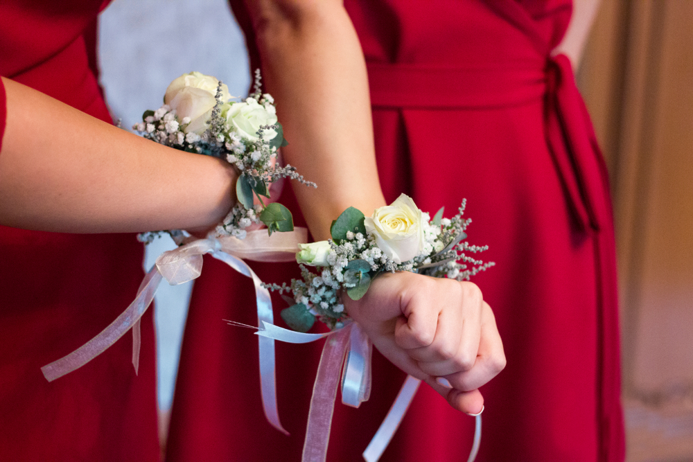 Corsage per damigelle: ecco come realizzarlo