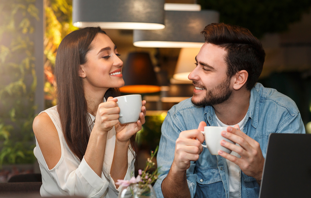 Dry dating, la moda degli appuntamenti durante cui è vietato bere alcol