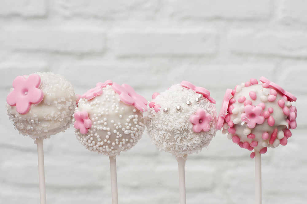 Cake pops, ricetta e idea con i fiori 