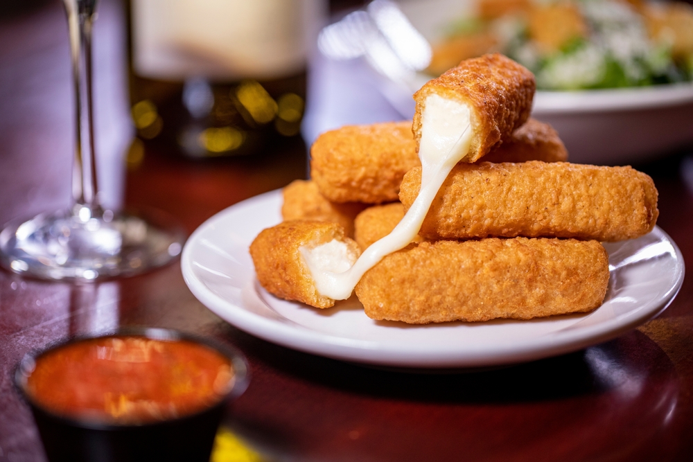Come fare i bastoncini di mozzarella nella friggitrice ad aria