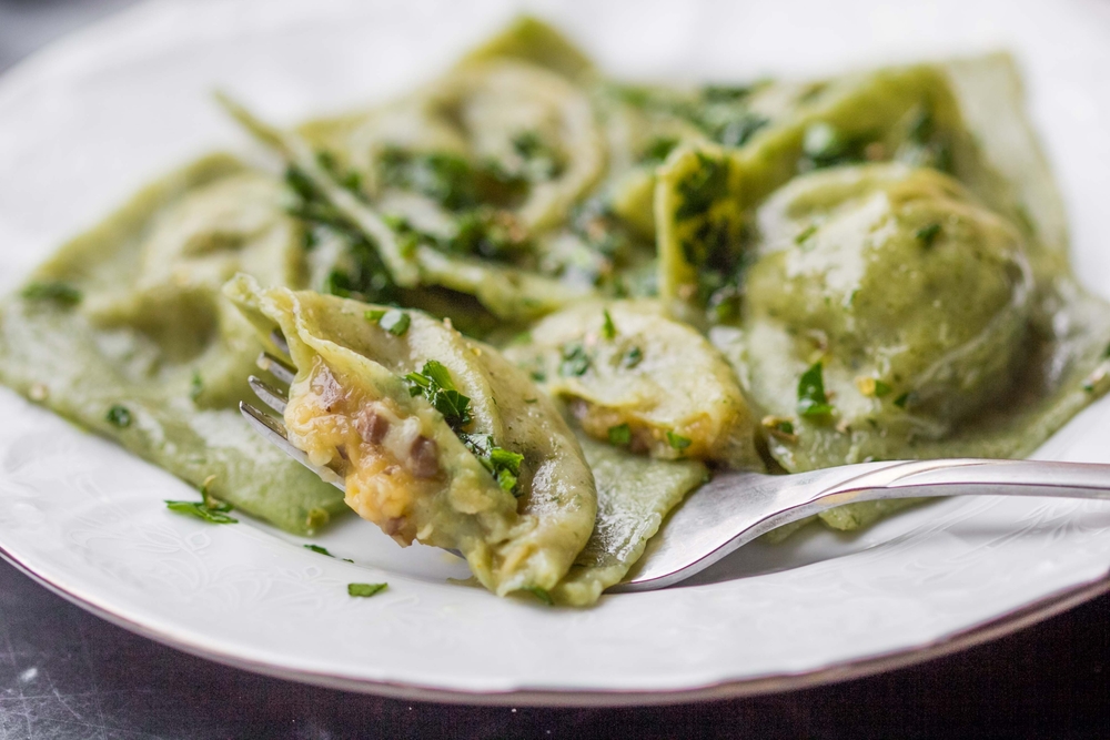 Ravioli di ricotta alla crema di asparagi