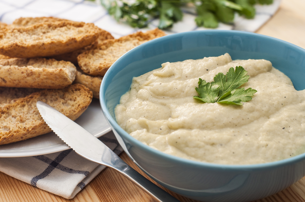 Crema di melanzane: la ricetta che salva la cena