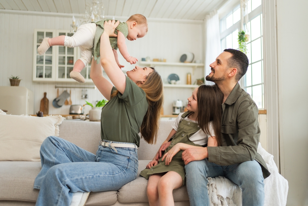 4 cose da fare per crescere figli felici