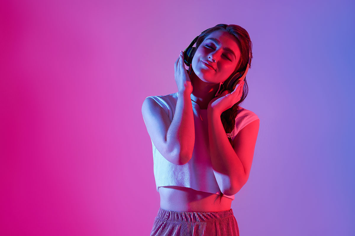 Perché gli adolescenti ascoltano sempre la musica?