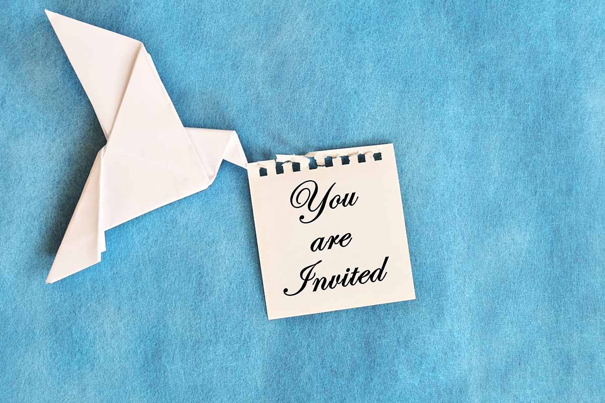 Come declinare l'invito a un matrimonio