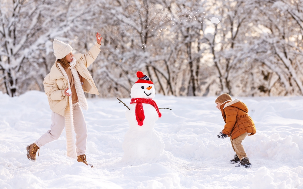 Caccia al tesoro nella neve: 3 idee per organizzarla
